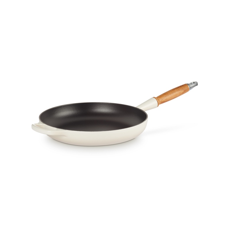Cast Iron Fry Pan with Wooden Handle | Meringue
