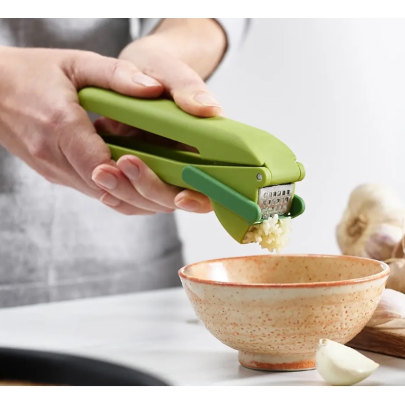CleanForce Green Garlic Press