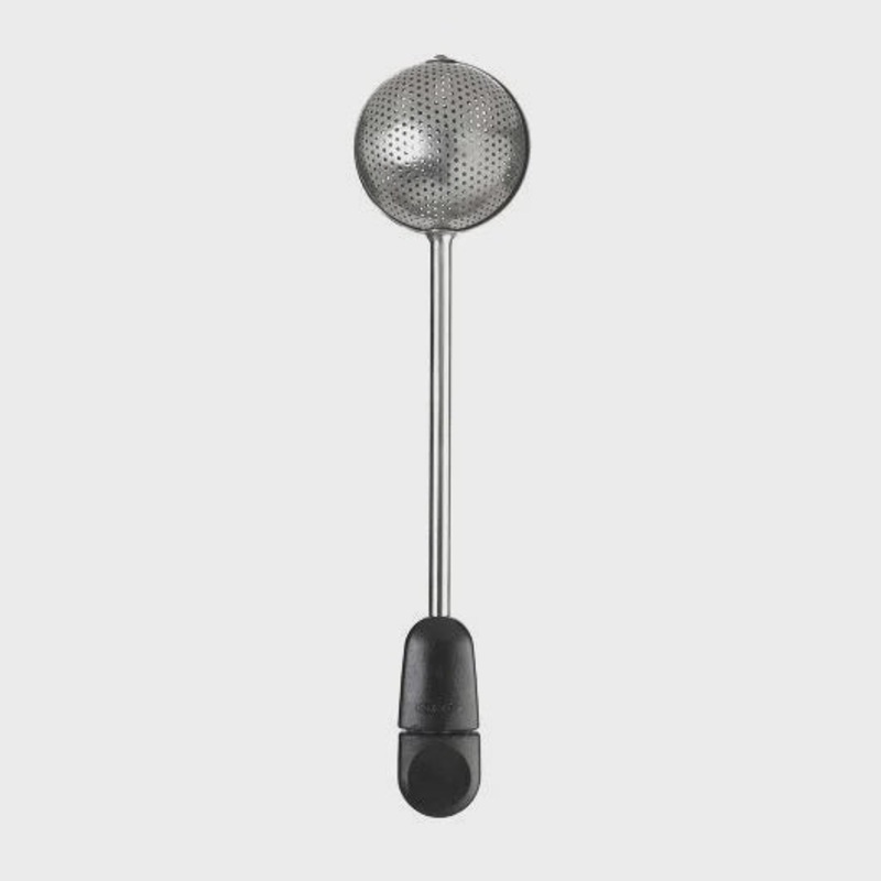 Twisting Tea Ball