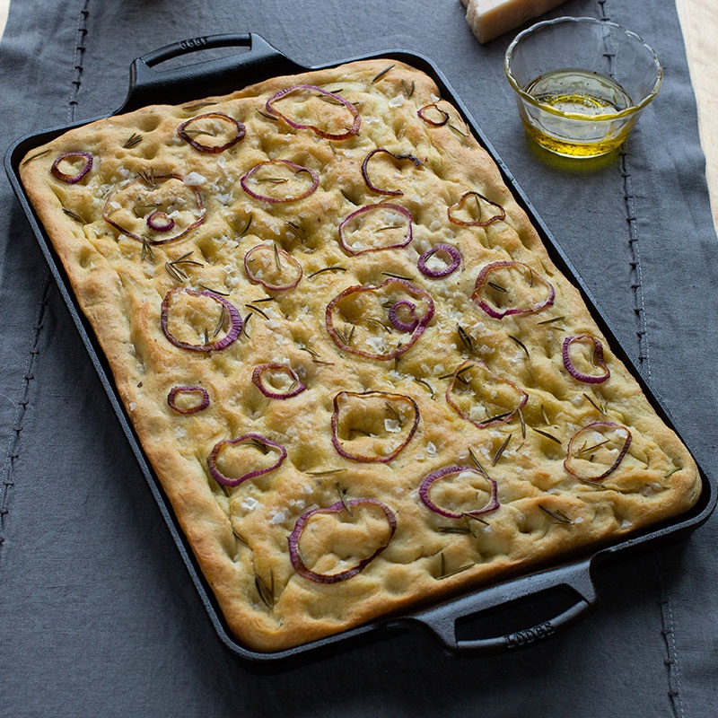 Seasoned Cast Iron Baking Pan | 15.5 x 10.5 Inch