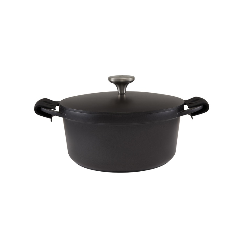 Cast Lite Non-Stick Casserole 24cm / 4.2L Black Gift Boxed