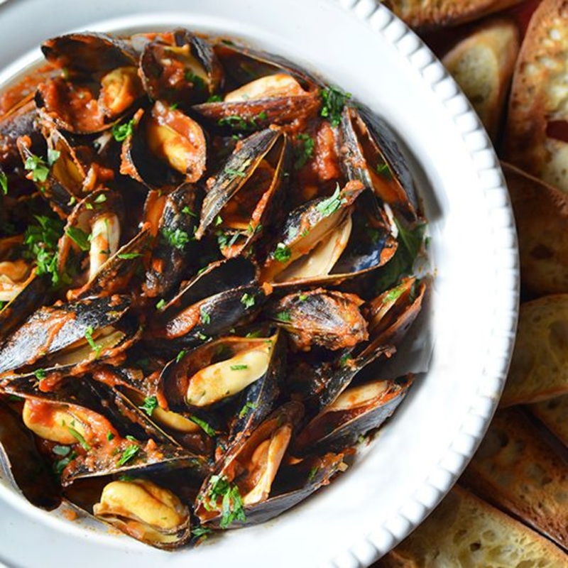 Hands-On Class - Mussels Fra Diavolo