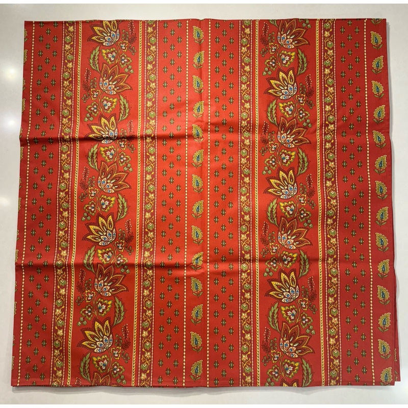 Le Cluny- Provence Lisa Red Tablecloth (58" Square)