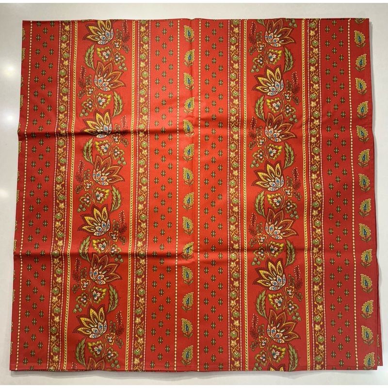 Le Cluny- Provence Lisa Red Tablecloth (60"x 96")