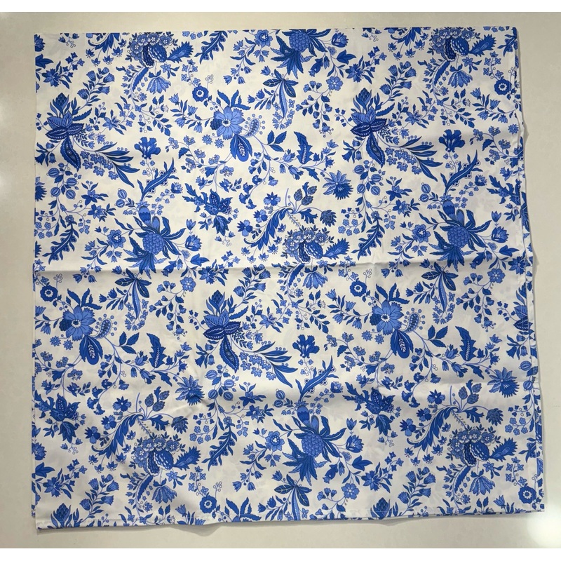 Le Cluny- Provence Versailles White & Blue Tablecloth (58" Square)