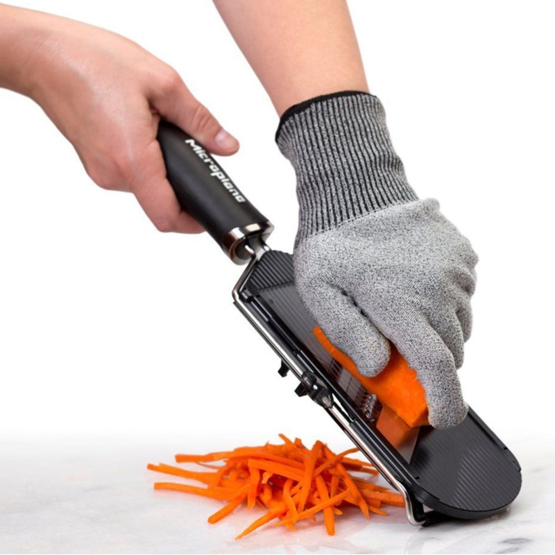 Microplane Cut Resistant Kitchen Glove