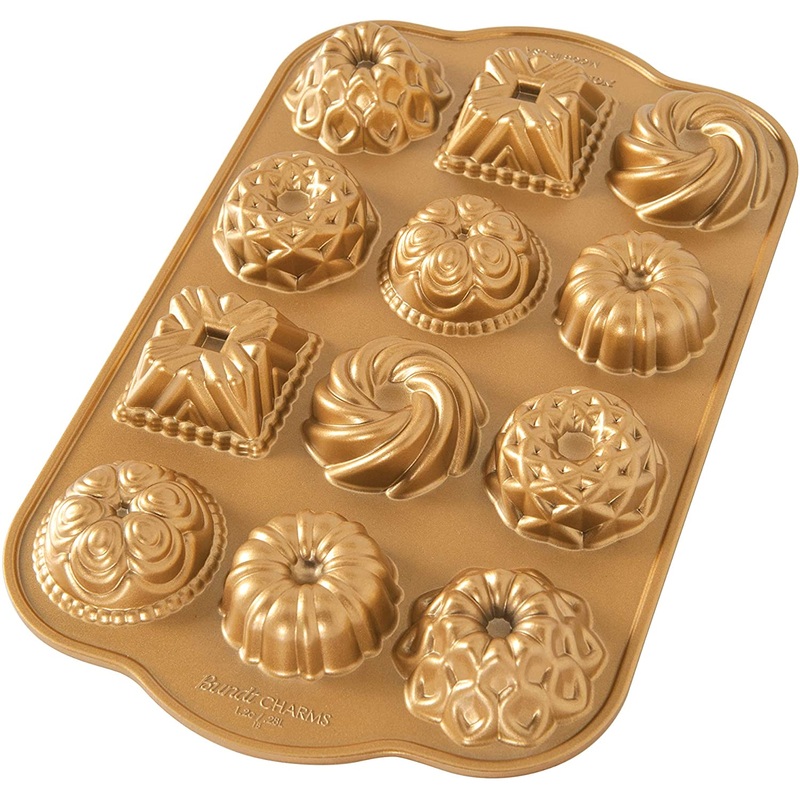Nordic Ware Bundt Charms Cake Pan