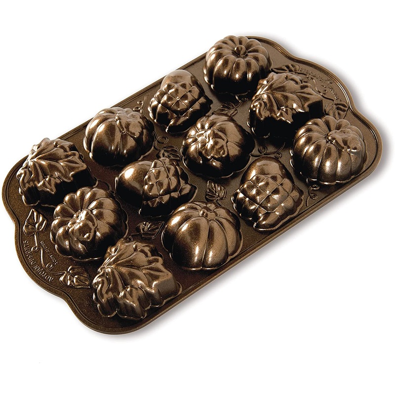 Nordic Ware Autumn Delights Cakelet Pan