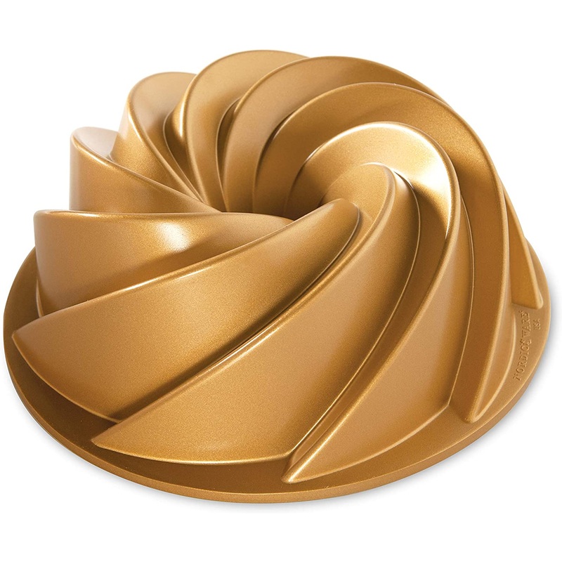 Nordic Ware Heritage Bundt Pan, Gold