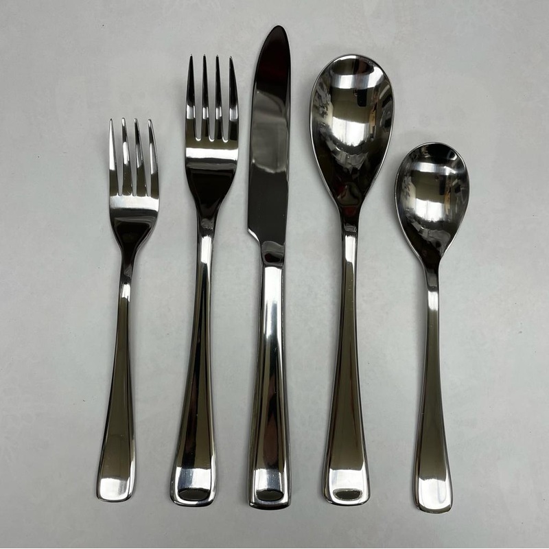 Royal Doulton Resonance Flatware, Service for 4