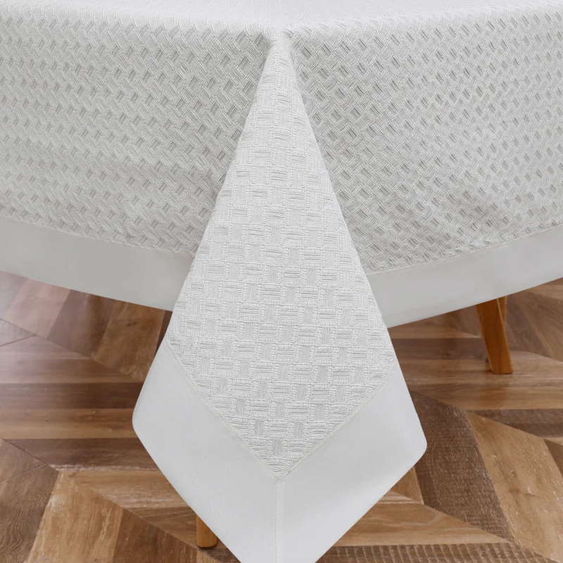 Majestic Giftware Lace Twist Lined Tablecloth