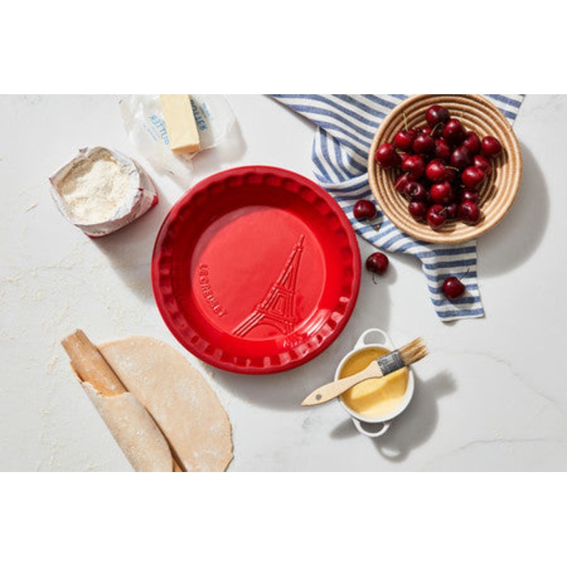 Le Creuset Eiffel Tower Collection Pie Dish, 9"