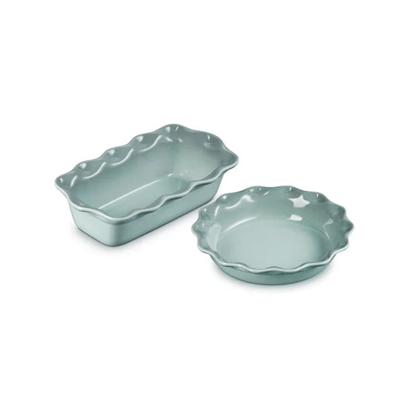 Le Creuset Heritage Pie Dish and Fluted Loaf Pan Set